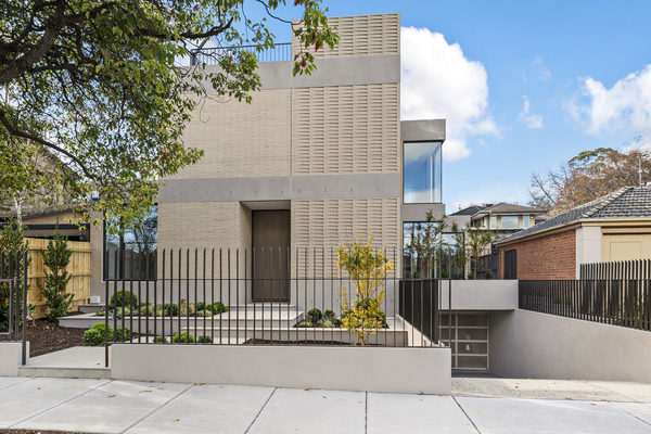 Interior and architectural detail at Hawthorn Garden House, Hawthorn by WB Built