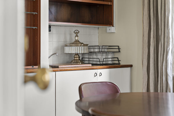 Hospitality fit-out and venue detail at O'Connells Hotel, South Melbourne by WB Built