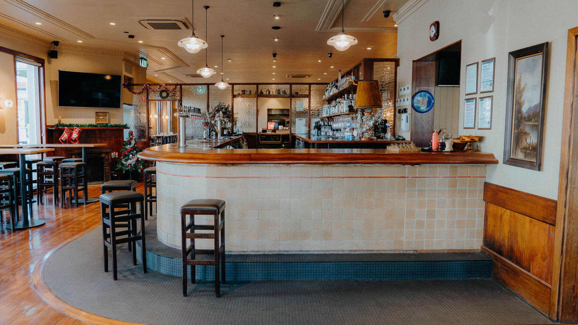 WB Built hospitality fit-out at Orrong Hotel, Toorak