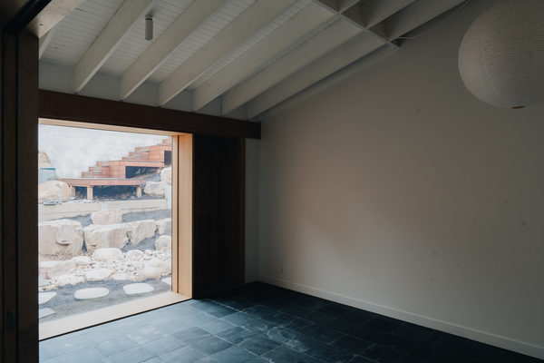 Interior and architectural detail at Silver House, Eltham by WB Built