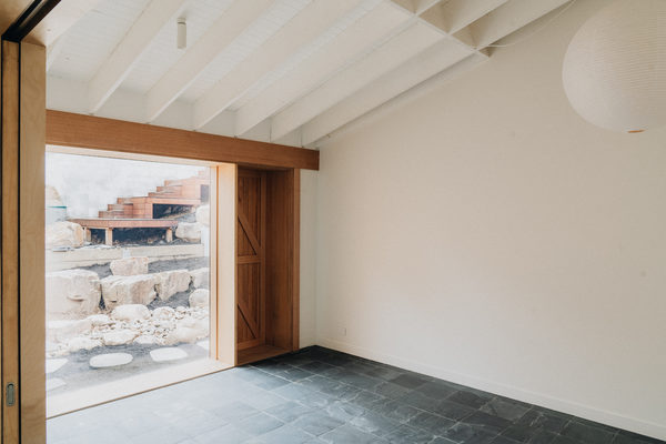 Interior and architectural detail at Silver House, Eltham by WB Built